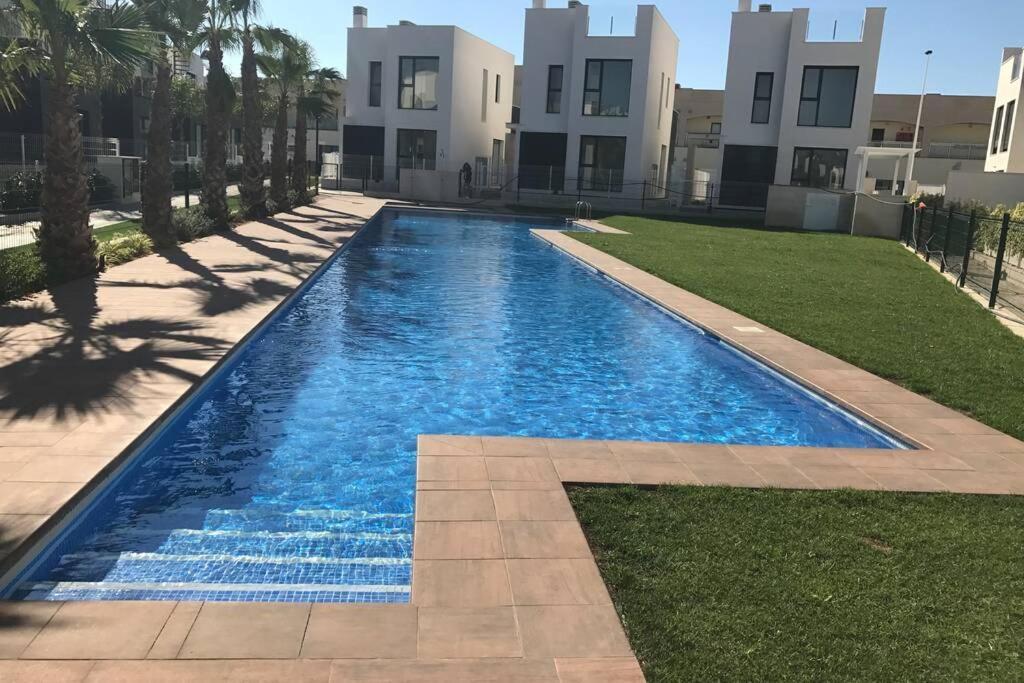 Sun Terrace Apartment Τορεβιέχα Εξωτερικό φωτογραφία