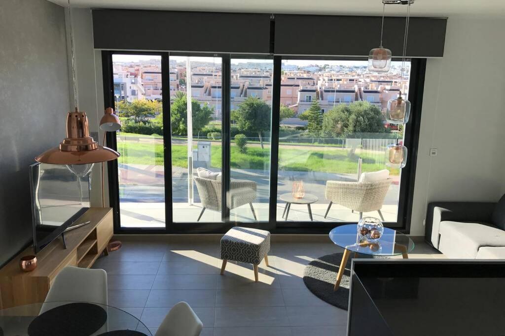 Sun Terrace Apartment Τορεβιέχα Εξωτερικό φωτογραφία